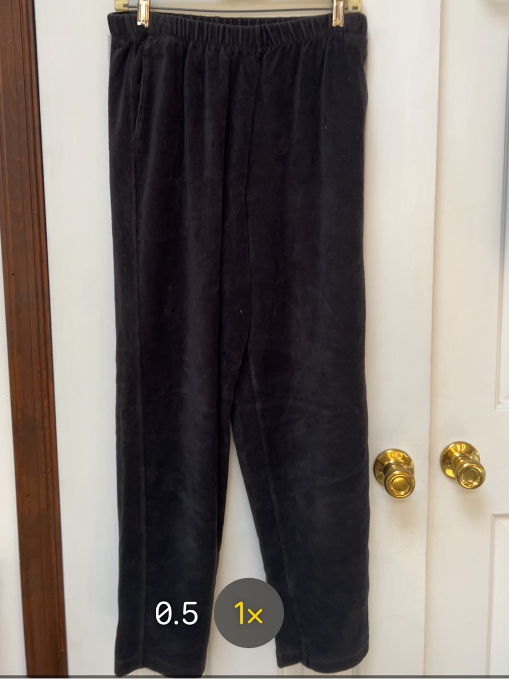 Lands' End Black Brushed Corduroy Elastic-Waist, women’s medium. Straight leg. M